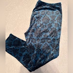 Chicos Zenergy Velour Pants (Chicos size 4)